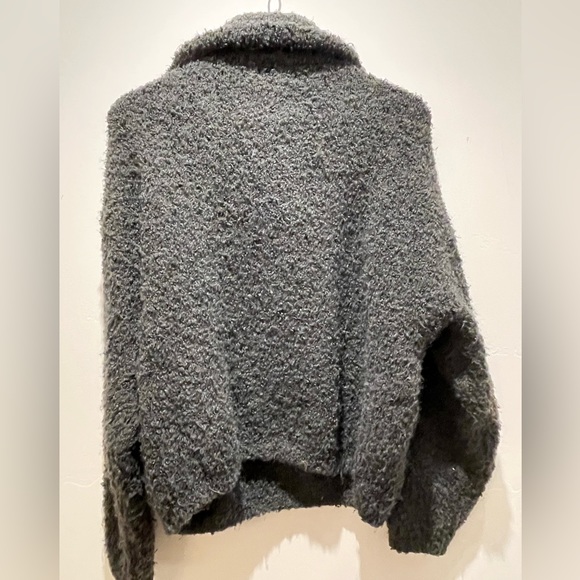 Universal Thread Sweater - Picture 2 of 4